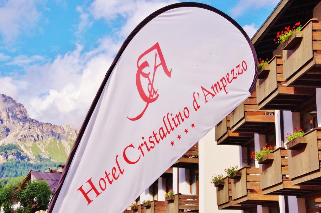 Hotel Cristallino D'Ampezzo Кортина д'Ампецо Екстериор снимка